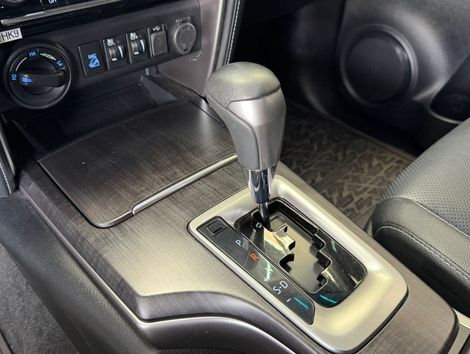 Toyota Hilux SW4 SRX 4x4 2.8 TDI 16V Dies. Aut.