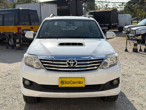 Toyota Hilux SW4 SRV D4-D 4x4 3.0 TDI Dies. Aut
