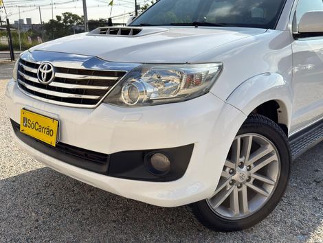 Toyota Hilux SW4 SRV D4-D 4x4 3.0 TDI Dies. Aut