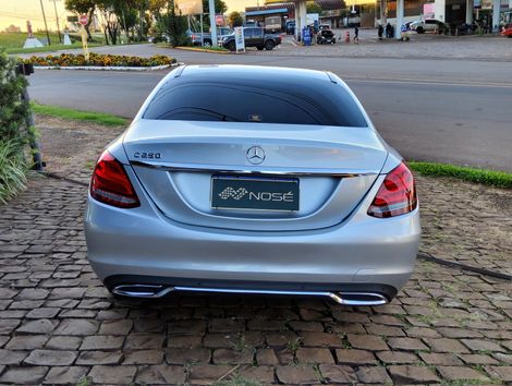 Mercedes C-250 Avantgarde 2.0 TB 211cv Aut.