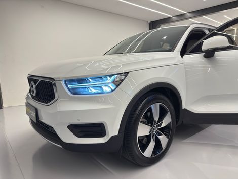 Volvo XC 40 T-5 MOMENTUM 2.0 252cv AWD
