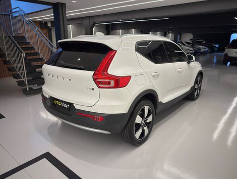 Volvo XC 40 T-5 MOMENTUM 2.0 252cv AWD