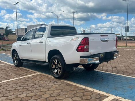 Toyota Hilux CD SRX 4x4 2.8 TDI 16V Diesel Aut.