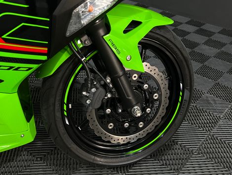 KAWASAKI NINJA 400