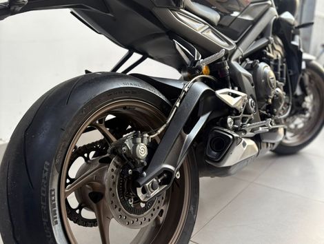 TRIUMPH STREET TRIPLE 765 RS