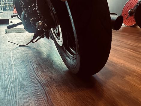 Harley XL 1200NS SPORTSTER IRON
