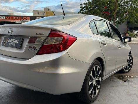Honda Civic Sedan LXR 2.0 Flexone 16V Aut. 4p