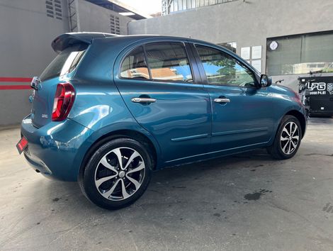 Nissan MARCH SL 1.6 16V Flex Fuel 5p