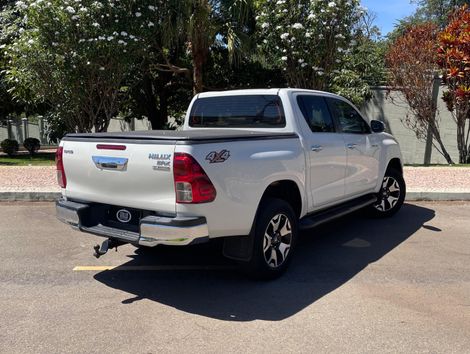Toyota Hilux CD SRX 4x4 2.8 TDI 16V Diesel Aut.