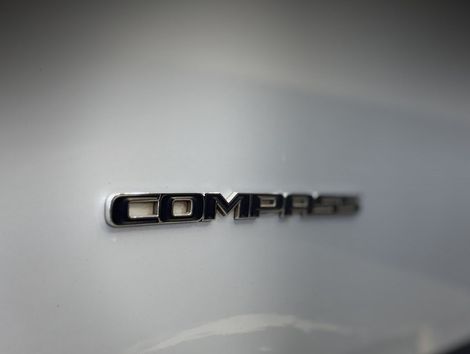 Jeep COMPASS LONGITUDE 2.0 4x4 Dies. 16V Aut.