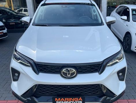 Toyota Hilux SW4 SRX Plat. 4x4 2.8 TB Die. Aut.