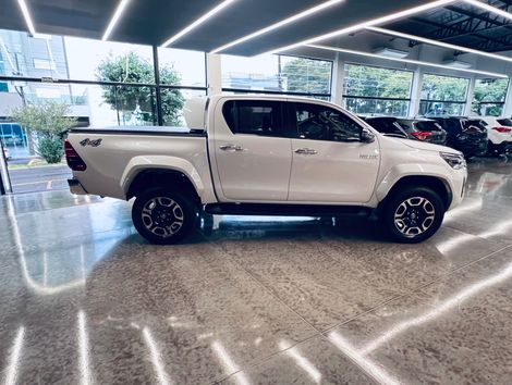 Toyota Hilux CD SRX Plus 4x4 2.8 TDI Die. Aut.