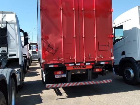 VOLVO VM 270 6x2 2p (diesel) (E5)