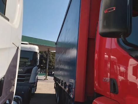 VOLVO VM 270 6x2 2p (diesel) (E5)