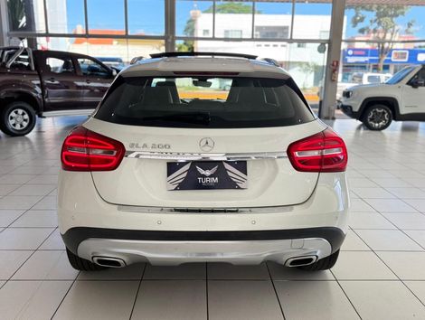 Mercedes GLA 200 Vision 1.6/1.6 TB 16V Flex Aut.