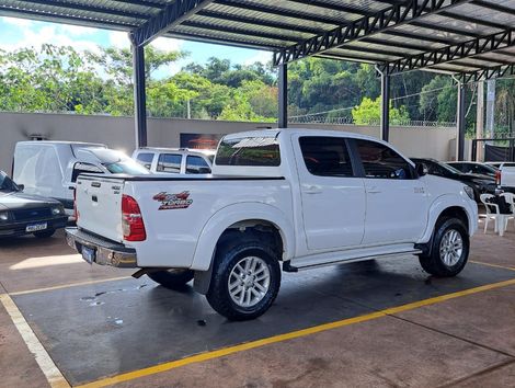 Toyota Hilux CD SRV D4-D 4x4 3.0 TDI Diesel Aut