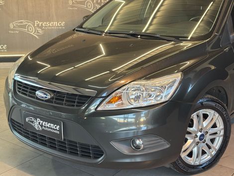 Ford Focus Sedan 2.0 16V/2.0 16V Flex 4p Aut.