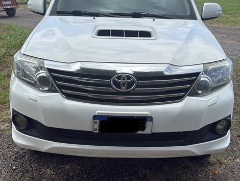 Toyota Hilux SW4 SRV D4-D 4x4 3.0 TDI Dies. Aut