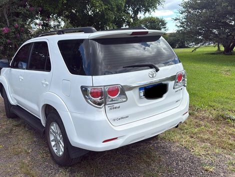 Toyota Hilux SW4 SRV D4-D 4x4 3.0 TDI Dies. Aut