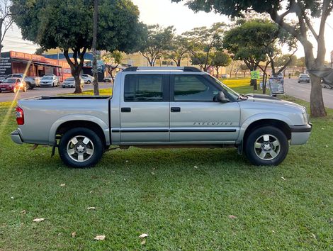 Chevrolet S10 Pick-Up 2.4 MPFI 8v 128cv CD 4p