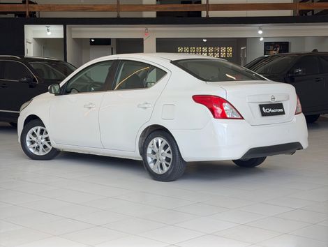 Nissan VERSA SV 1.6 16V FlexStart 4p Aut.