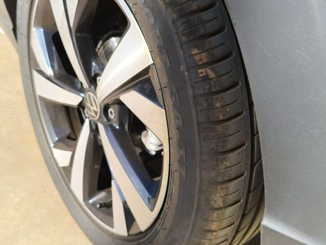 VolksWagen Nivus Highline 1.0 200 TSI Flex Aut.