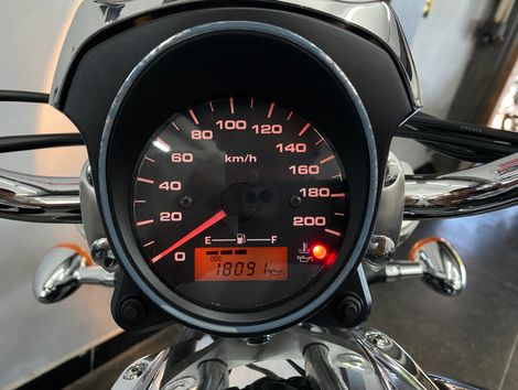 SUZUKI BOULEVARD M800