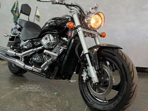 SUZUKI Motos M800