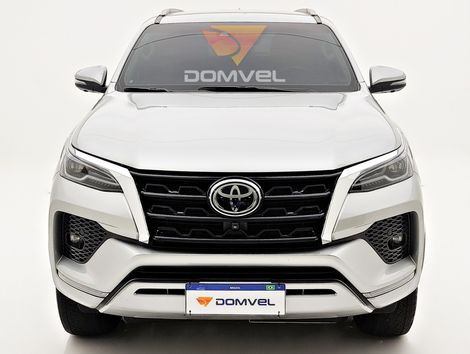 Toyota Hilux SW4 SRX 4x4 2.8 TDI 16V Dies. Aut.