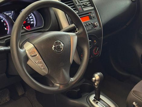Nissan VERSA SV 1.6 16V FlexStart 4p Aut.