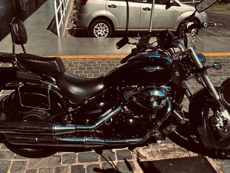 SUZUKI BOULEVARD M800