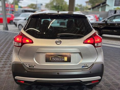 Nissan KICKS SL 1.6 16V FlexStar 5p Aut.