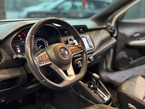 Nissan KICKS SL 1.6 16V FlexStar 5p Aut.