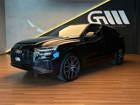 Audi Q8 Perf.Black 3.0 TFSI Quat. S-tr/(Híb.)