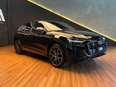 Audi Q8 Perf.Black 3.0 TFSI Quat. S-tr/(Híb.)
