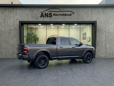 RAM 2500 LARAM. 6.7 NIGHT ED. TB CD 4x4 Die.