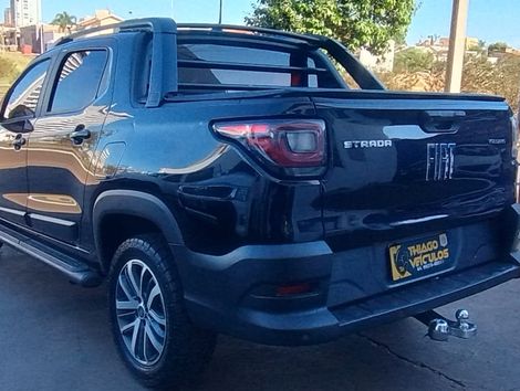 Fiat Strada Volcano 1.3 Flex 8V CD
