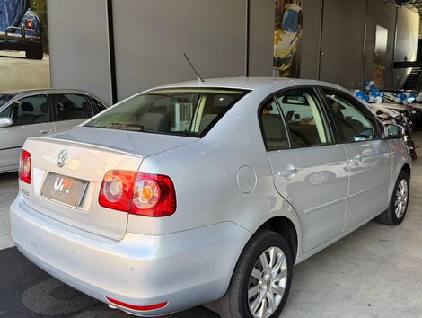 VolksWagen Polo Sedan 1.6 Mi Total Flex 8V 4p