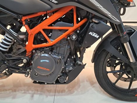 KTM DUKE 390