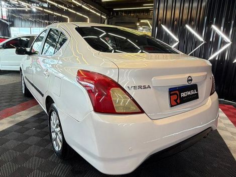 Nissan VERSA S 1.0 12V FlexStart 4p Mec.