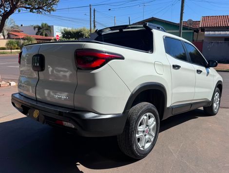 Fiat Toro Endurance 1.8 16V Flex Aut. Flex 4 portas, câmbio Automático ...