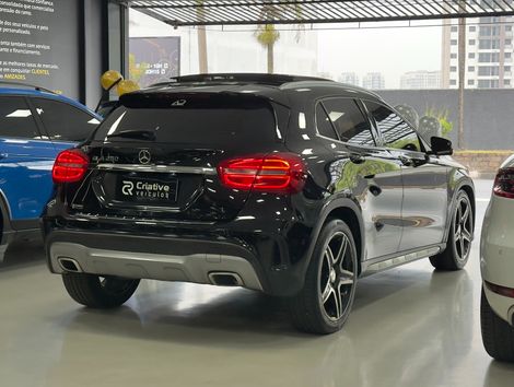 Mercedes GLA 250 Enduro 2.0 TB 16V 211cv Aut.