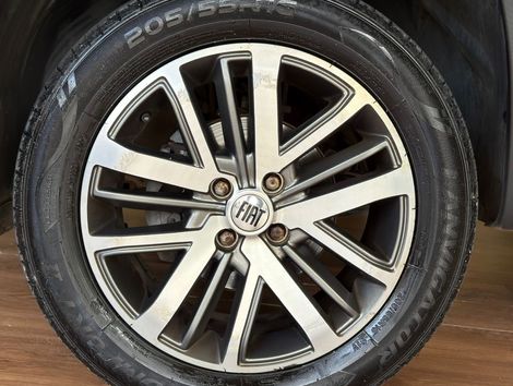 Fiat Strada Volcano 1.3 Flex 8V CD