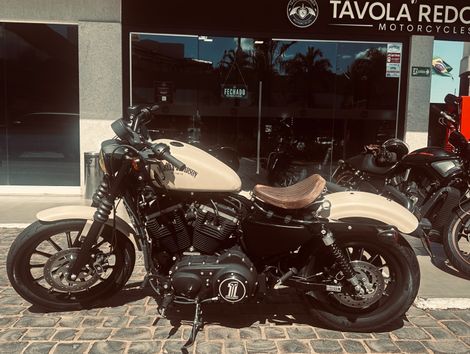 Harley XL 883N IRON