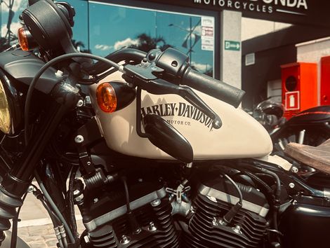 Harley XL 883N IRON