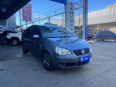 VolksWagen Polo Sedan 1.6 Mi Total Flex 8V 4p