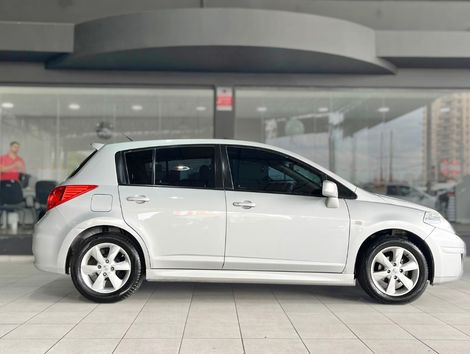 Nissan TIIDA SL 1.8/1.8 Flex 16V Aut.