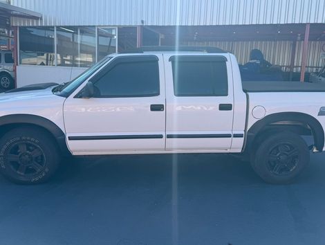 Chevrolet S10 P-Up Tornado 2.8 TDI 4x2/4x4 CD Dies