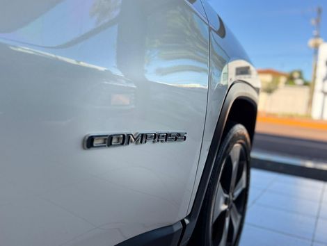 Jeep COMPASS LONGITUDE 2.0 4x4 Dies. 16V Aut.