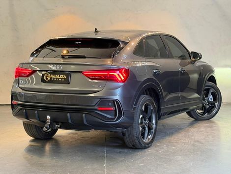 Audi Q3 SPB Perf. Black 2.0 TFSI Tipt. Quat.